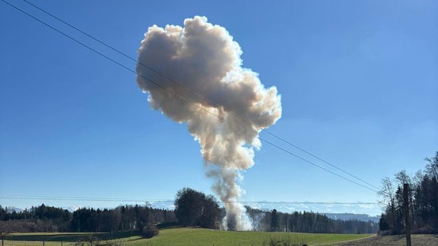 Gewaltige Sprengstoff-Explosion bei Illnau-Effretikon – weitere Detonationen möglich