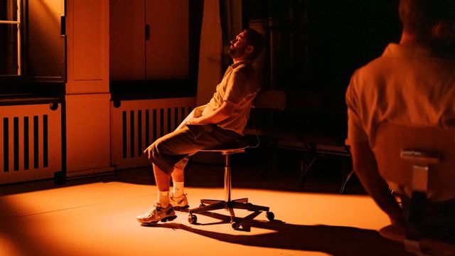 «Jetzt läuft etwas scheps»: Den Fall des schwulen Lehrers in Pfäffikon gibt es nun als Drama